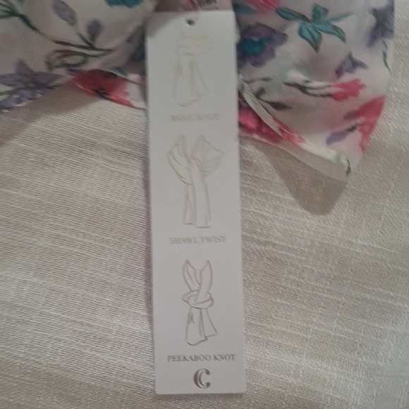 New.C Women's Floral Multicolor Scarf - Picture 4 of 7